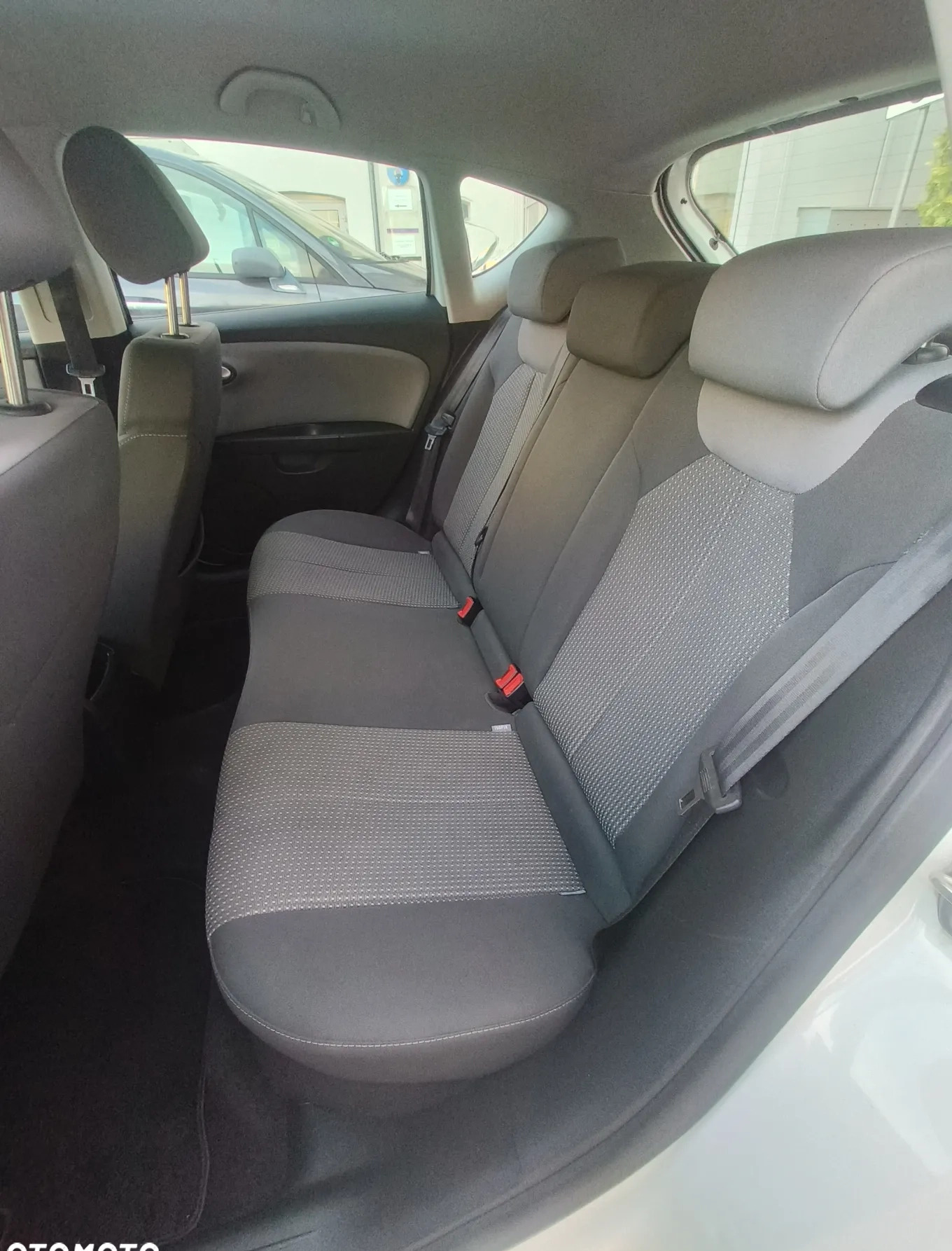 Seat Leon cena 17399 przebieg: 235000, rok produkcji 2010 z Chojnice małe 529
